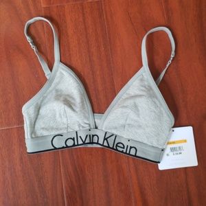 NWT Calvin Klein bralette - convertible bra straps